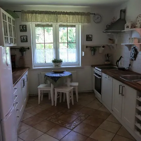 Zielone Kusin, Feriehus *